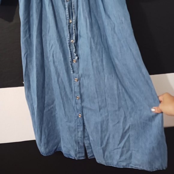 NEW MPH Collection Women buttoned Denim rhinestone bling pocket midi dress - Picture 8 of 12